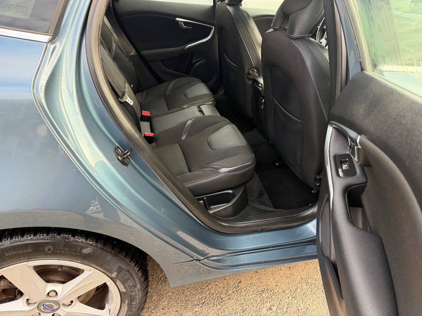 Volvo V40 Cross Country 1.6 DIZEL, �������� , ������ , ���������� | Mobile.bg � ����������� 11