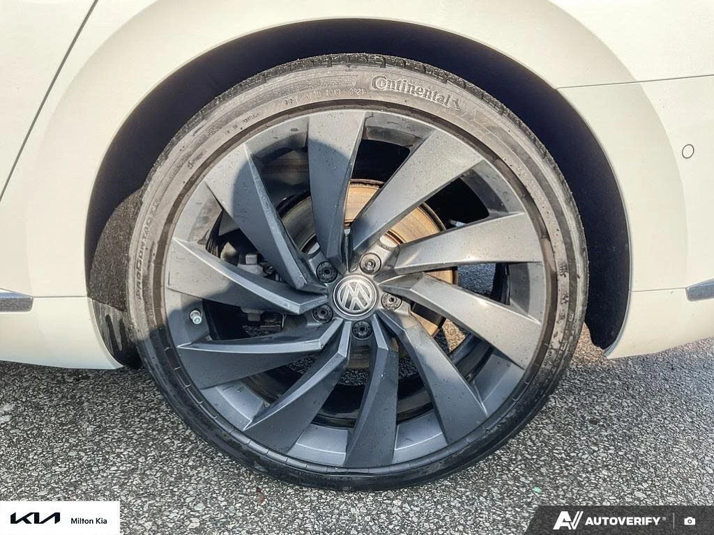 VW Arteon SEL* DIGITAL* ДВА ЧИФТА ГУМИ* ПАНОРАМА* ПОДГРЕВ, снимка 6 - Автомобили и джипове - 53863911