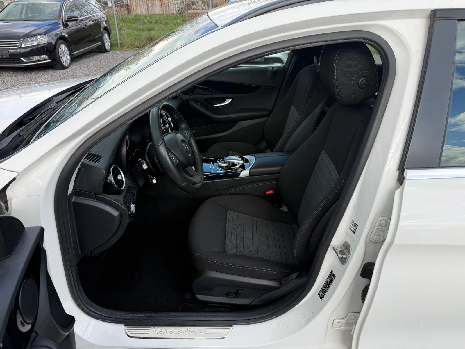 Mercedes-Benz C 200 D (136hp) AMG-line/EU6 /Сменена верига /Нови Гуми/, снимка 11 - Автомобили и джипове - 53878280