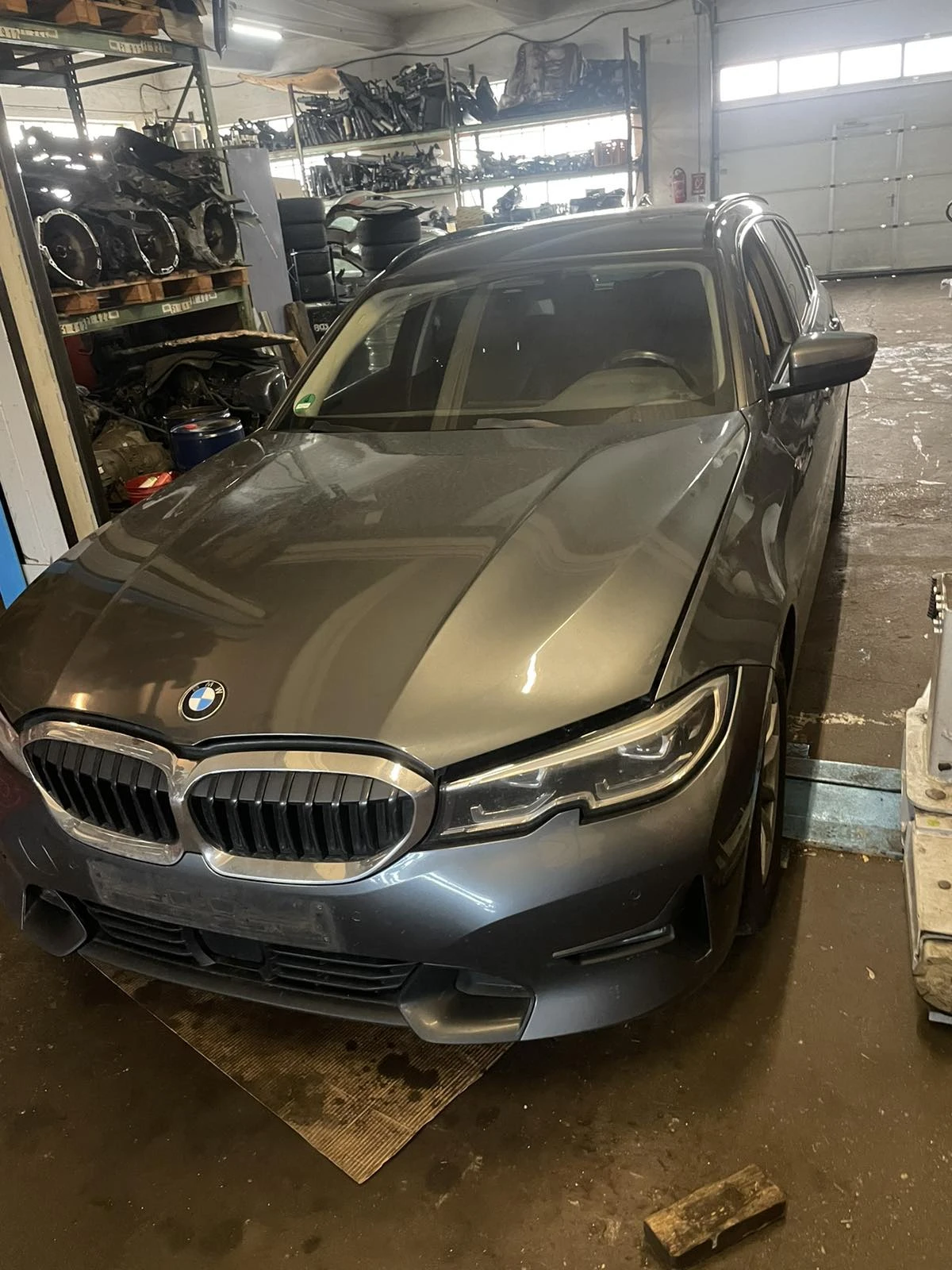 BMW 318, снимка 2 - Автомобили и джипове - 54495041