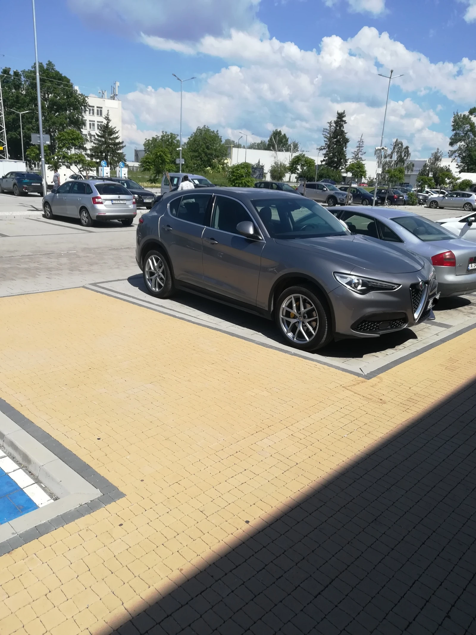 Alfa Romeo Stelvio 2.0Т 280 кс., 4х4, distronic , снимка 10 - Автомобили и джипове - 54791428