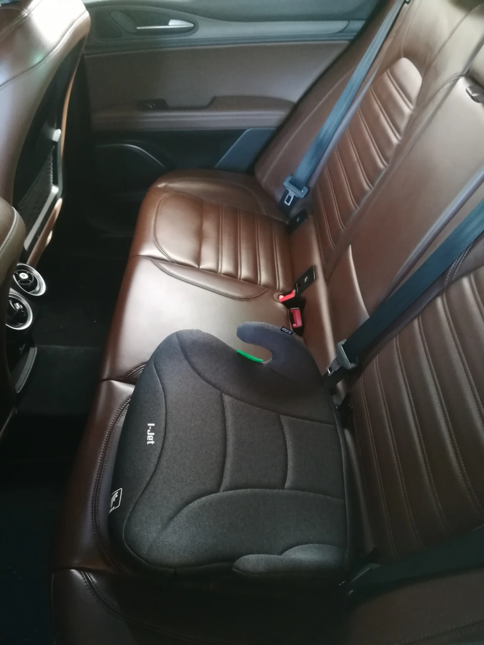 Alfa Romeo Stelvio 2.0Т 280 кс., 4х4, distronic , снимка 6 - Автомобили и джипове - 54791428