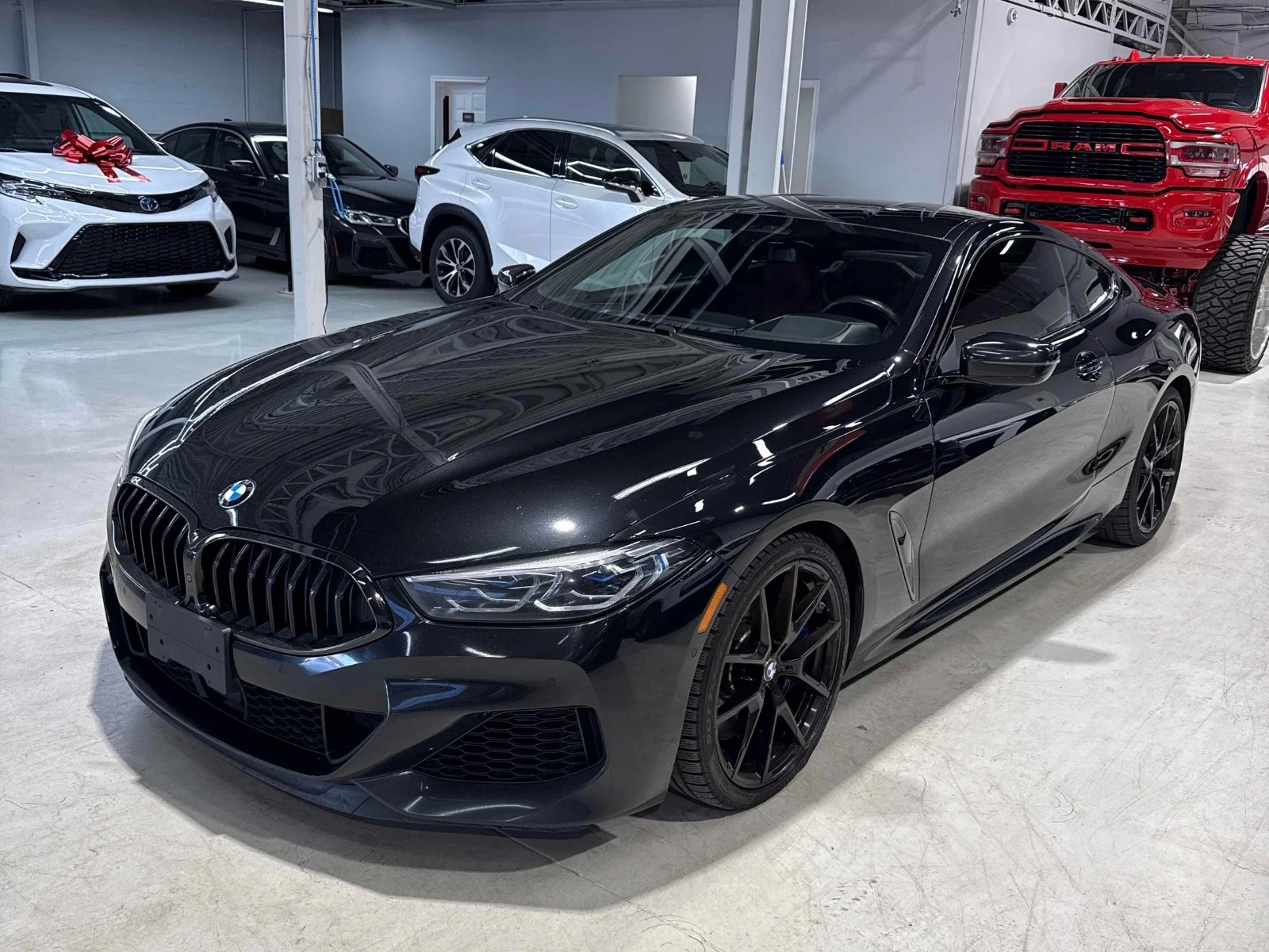 BMW 850 M850i * HUD * 360 * АвтоКредит * (ЦЕНА ДО БГ)