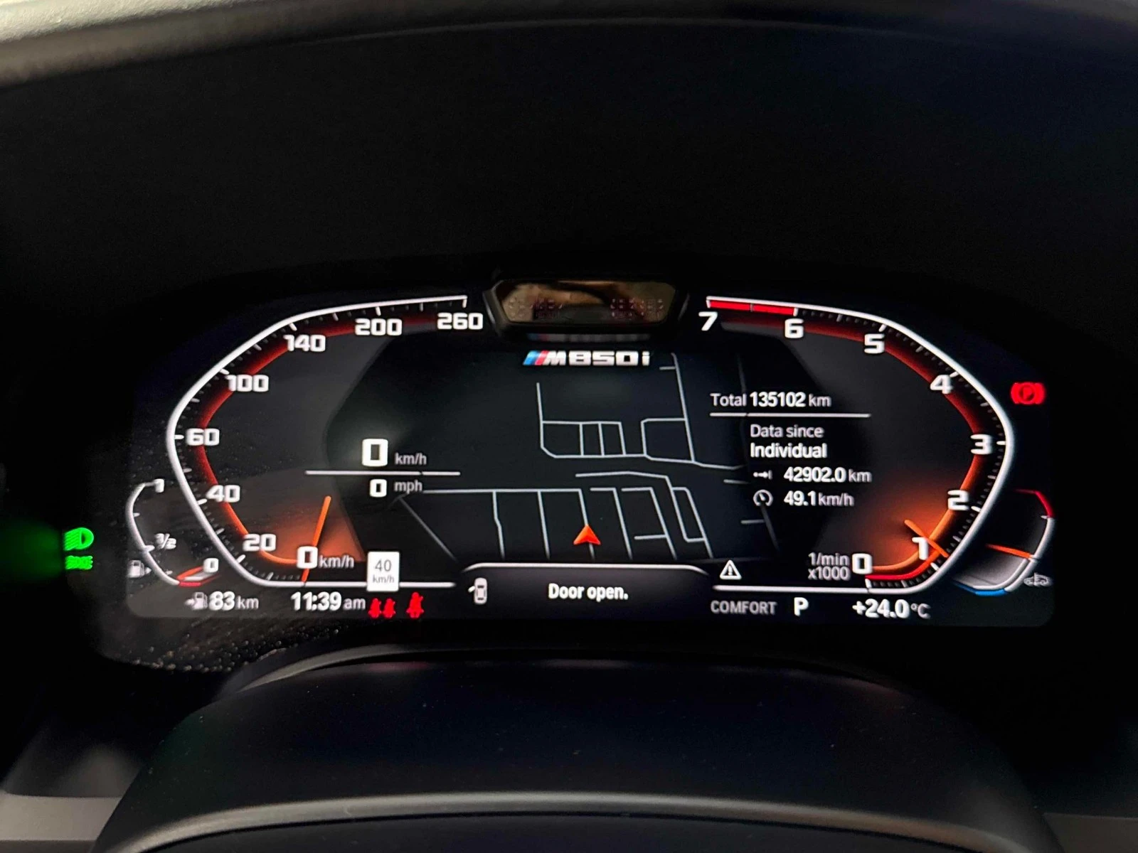 BMW 850 M850i * HUD * 360 * АвтоКредит * (ЦЕНА ДО БГ), снимка 8 - Автомобили и джипове - 55590686