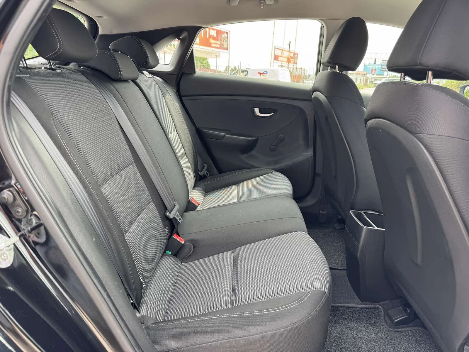 Hyundai I30 1.4 benzin, снимка 12 - Автомобили и джипове - 55900931