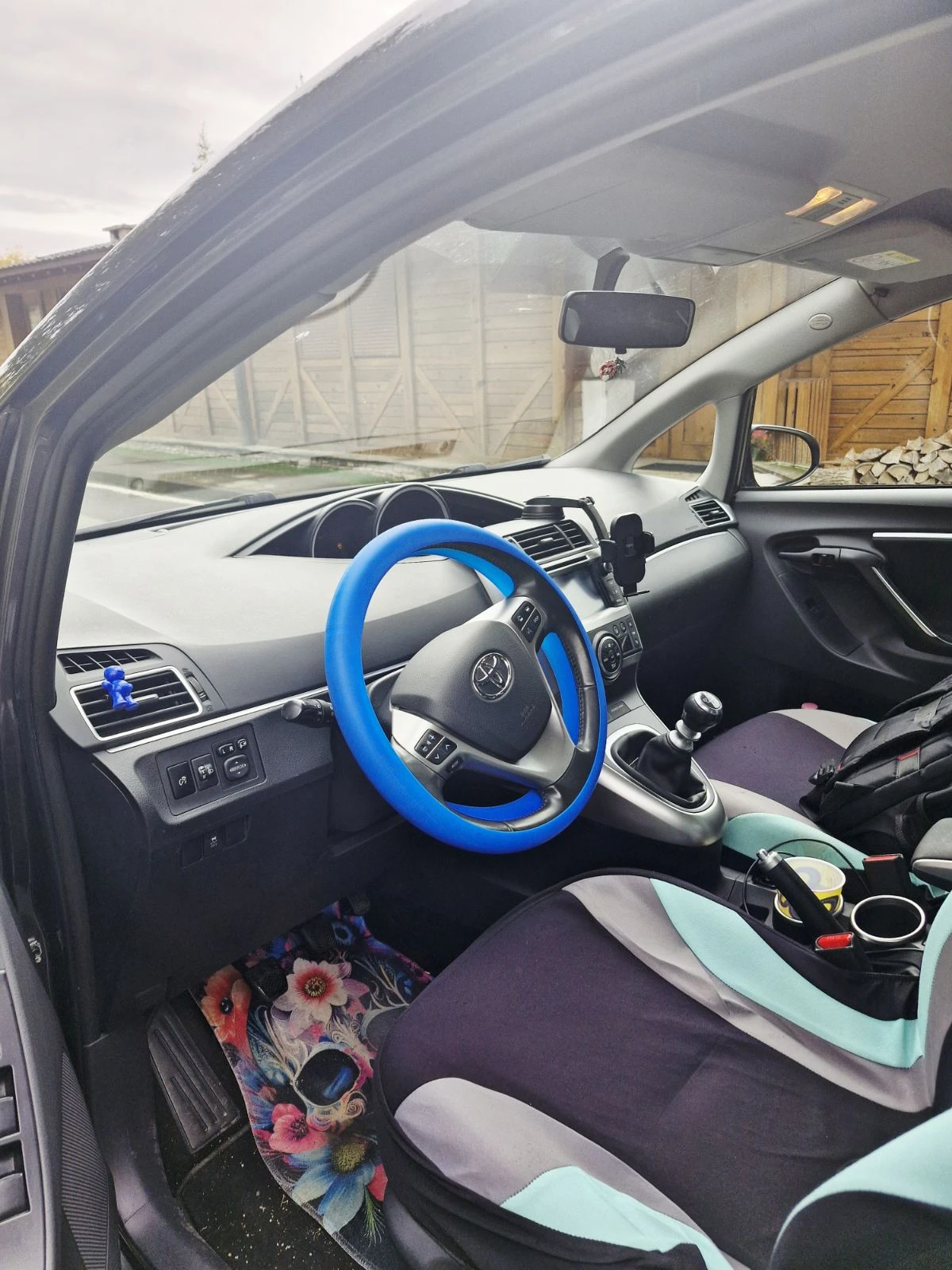 Toyota Verso, снимка 2 - Автомобили и джипове - 56659795
