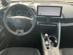 Toyota C-HR 2.0 Plug-in Hybrid GR Sport Premiere, снимка 8