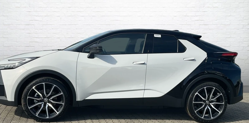 Toyota C-HR 2.0 Plug-in Hybrid GR Sport Premiere, снимка 2 - Автомобили и джипове - 49460015