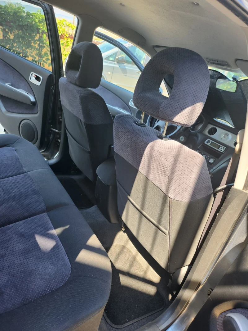 Mitsubishi Outlander, снимка 11 - Автомобили и джипове - 52373392