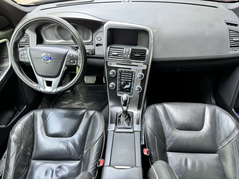 Volvo XC60 R-Design, снимка 8 - Автомобили и джипове - 52402048