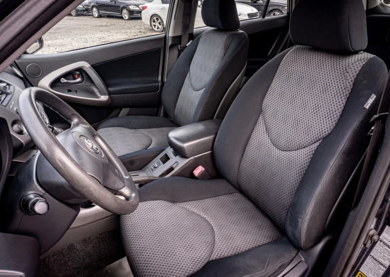 Toyota Rav4 2.0 бензин 4Х4 Автоматик! С Гаранция! , снимка 14 - Автомобили и джипове - 53098358