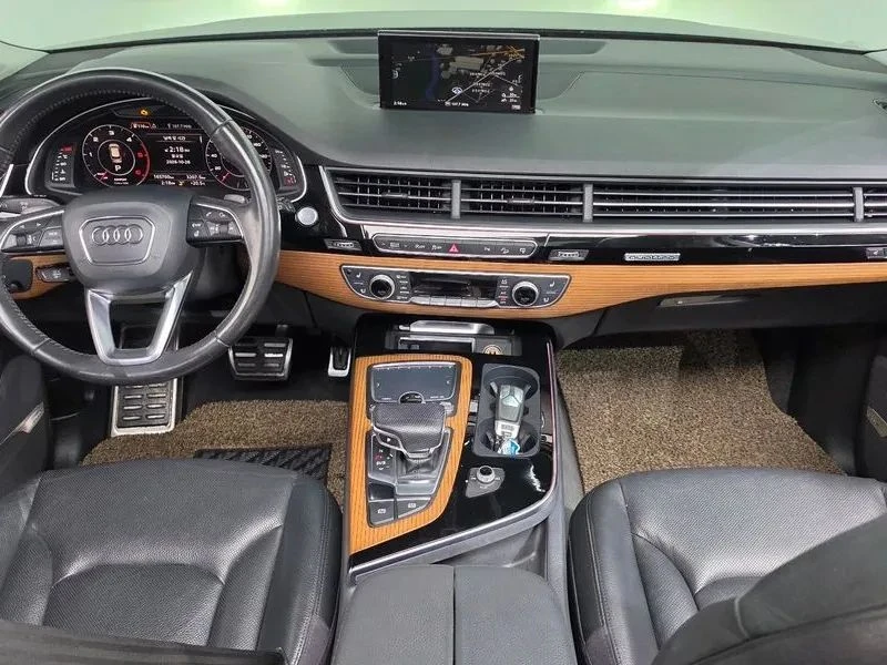 Audi Q7, снимка 6 - Автомобили и джипове - 56689816