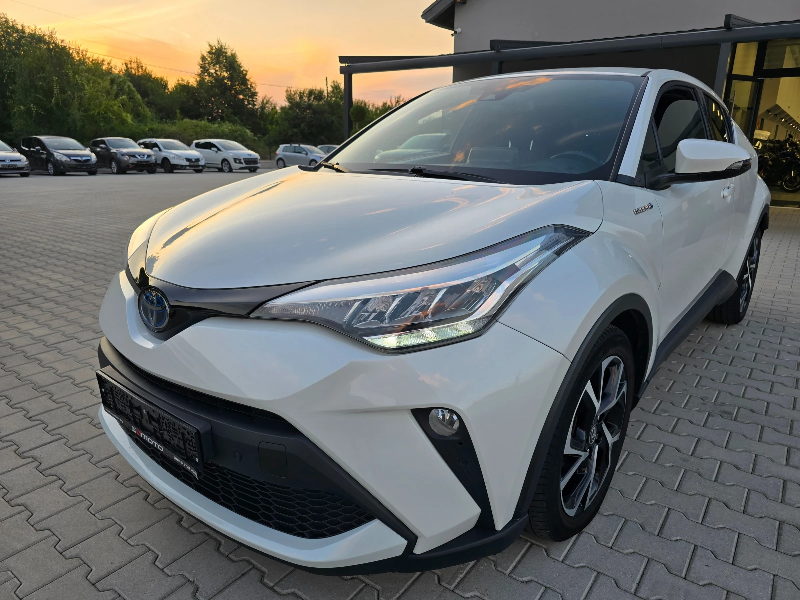 Toyota C-HR 1.8Hybrid, 75000км., Подгрев, Камера, Line Assist! - изображение 8