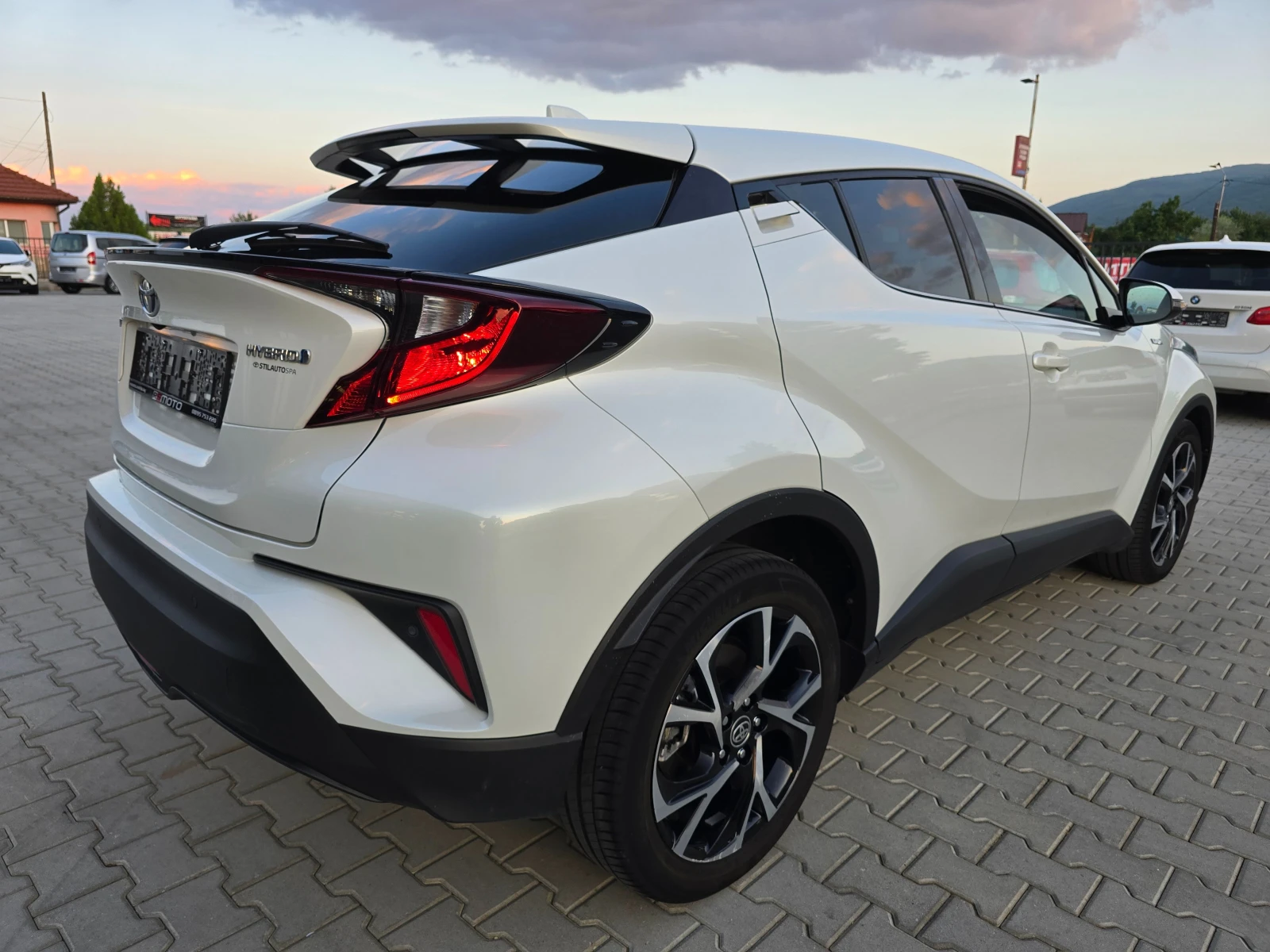Toyota C-HR 1.8Hybrid, 75000км., Подгрев, Камера, Line Assist! - изображение 4