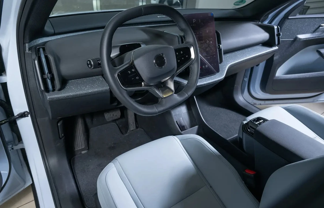 Volvo EX30 Twin Motor ULTRA - изображение 5