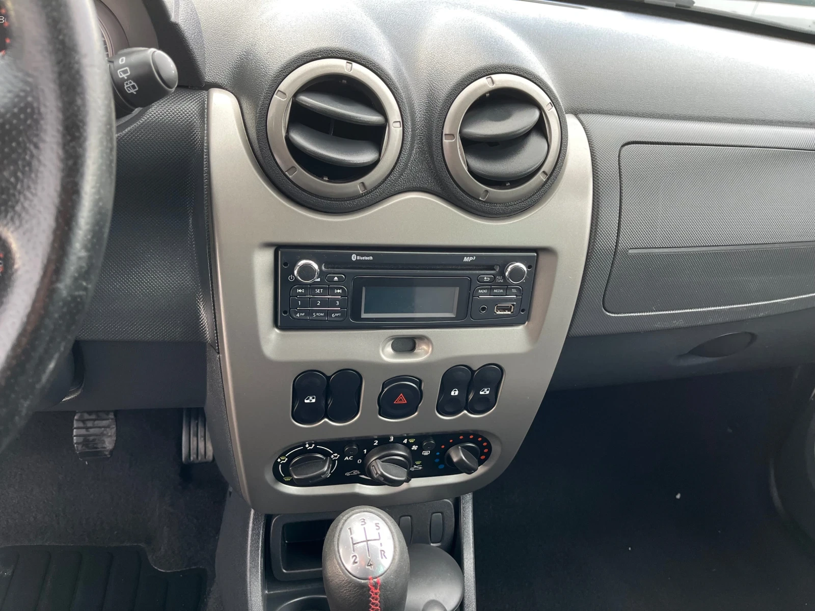 Dacia Duster 1, 6i  | Mobile.bg   11