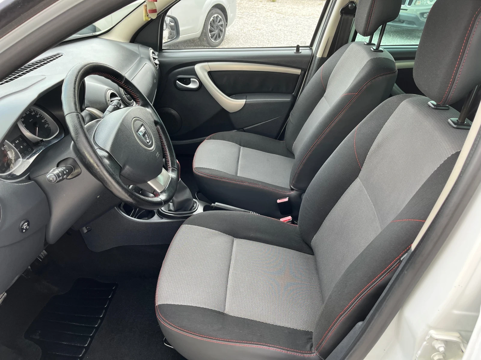 Dacia Duster 1, 6i  | Mobile.bg   7