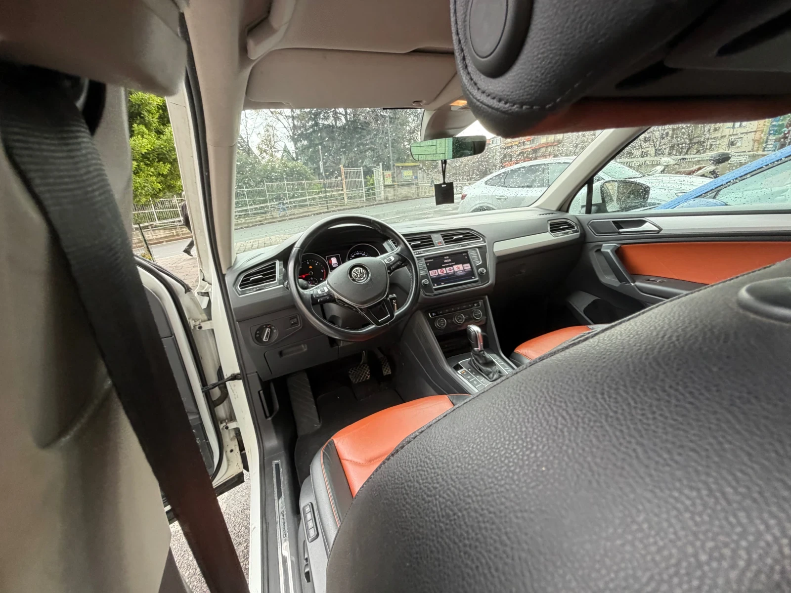 VW Tiguan New Model / Offrold / Podgrev /Avtomat, снимка 12 - Автомобили и джипове - 53990172