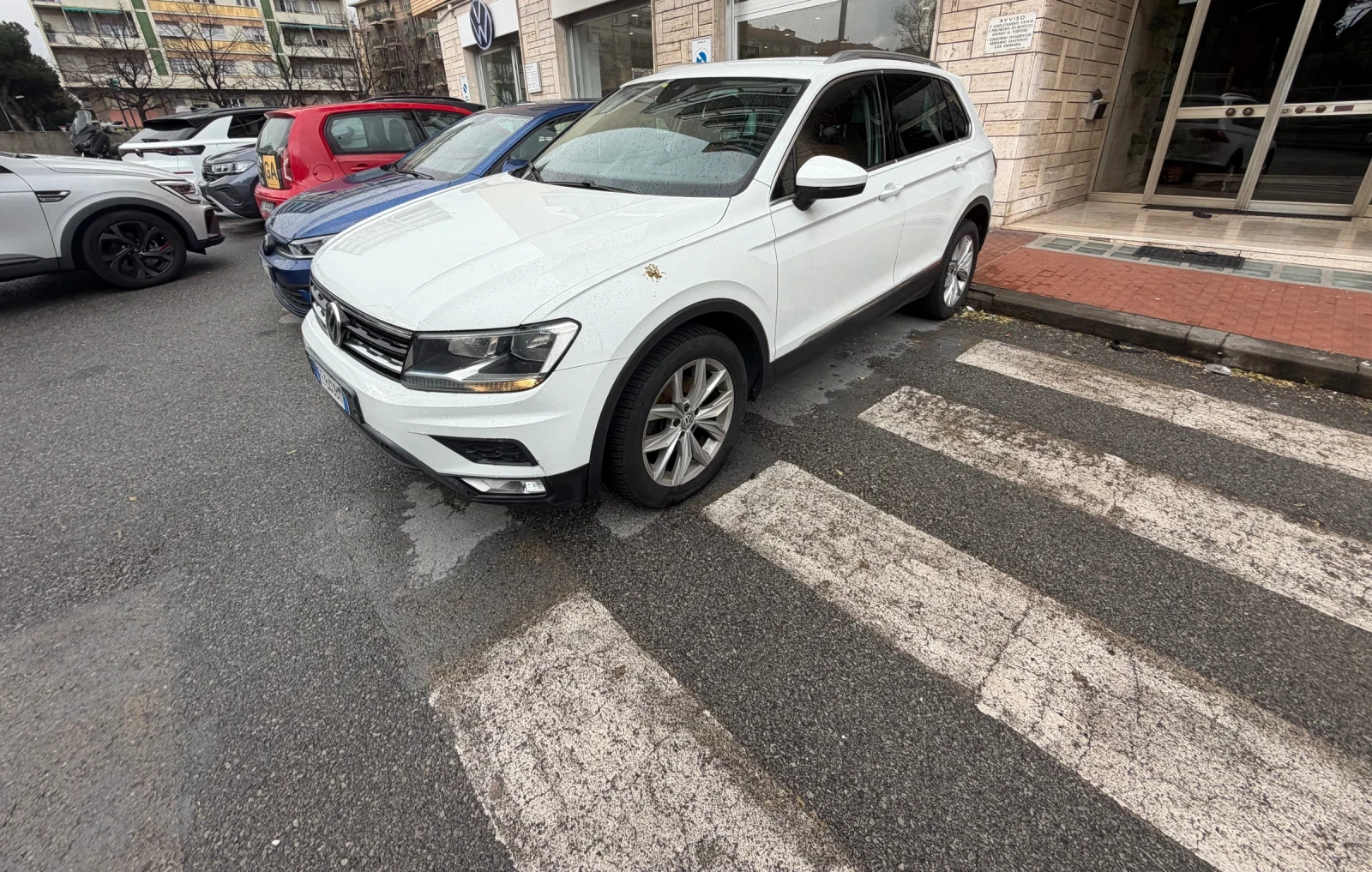 VW Tiguan New Model / Offrold / Podgrev /Avtomat, снимка 3 - Автомобили и джипове - 53990172