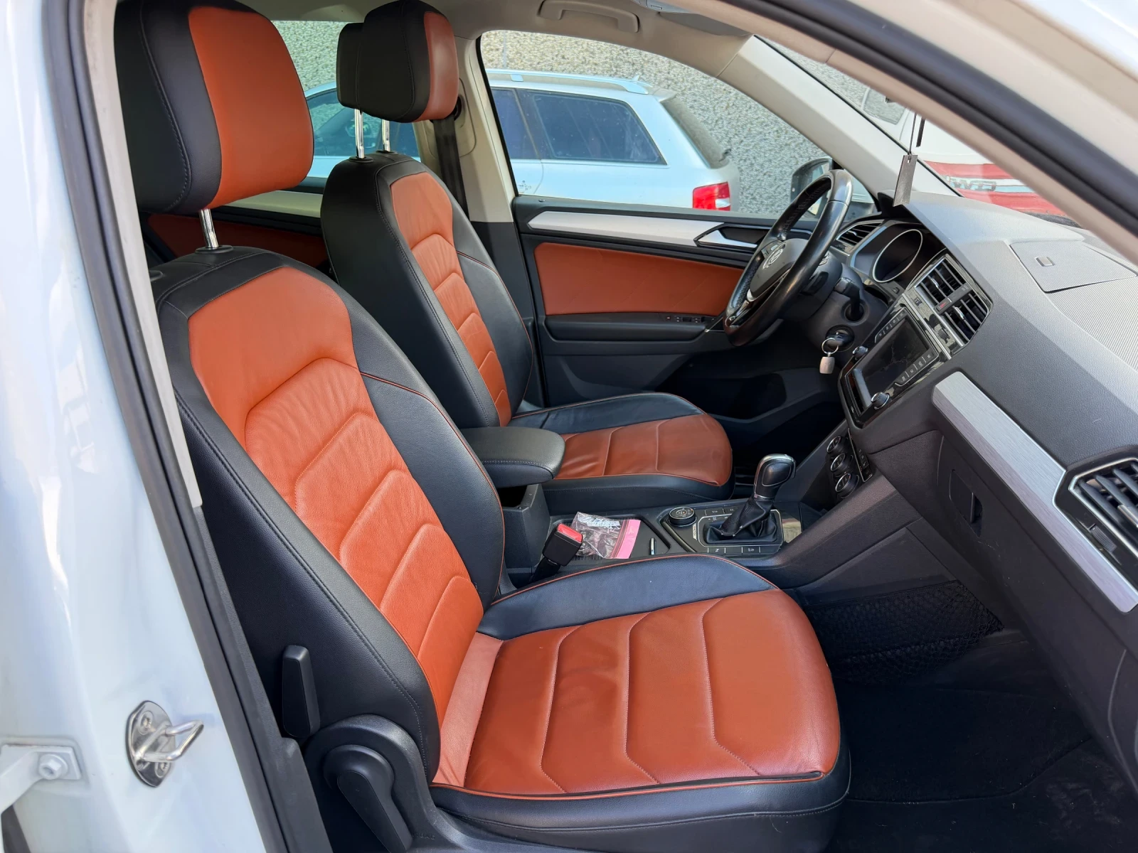 VW Tiguan 4x4  Offrold / Podgrev /Avtomat, снимка 15 - Автомобили и джипове - 53990172