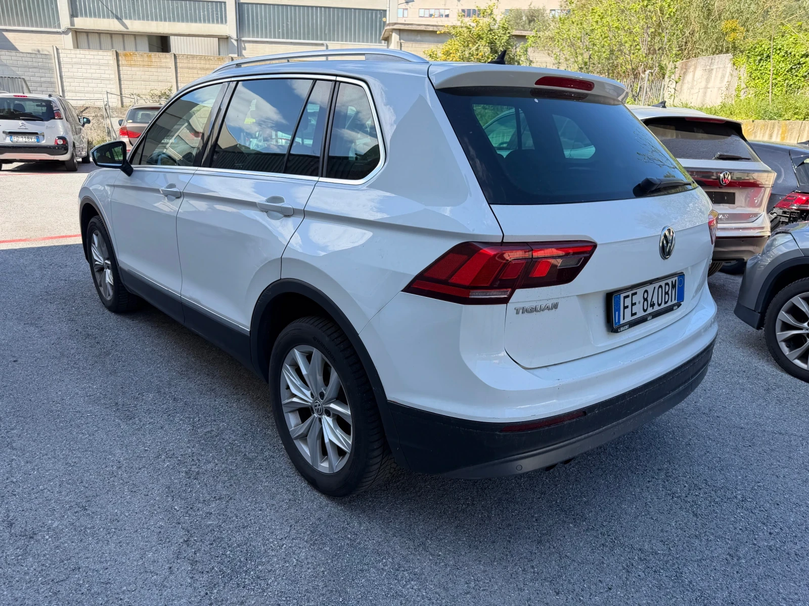 VW Tiguan 4x4  Offrold / Podgrev /Avtomat, снимка 4 - Автомобили и джипове - 53990172