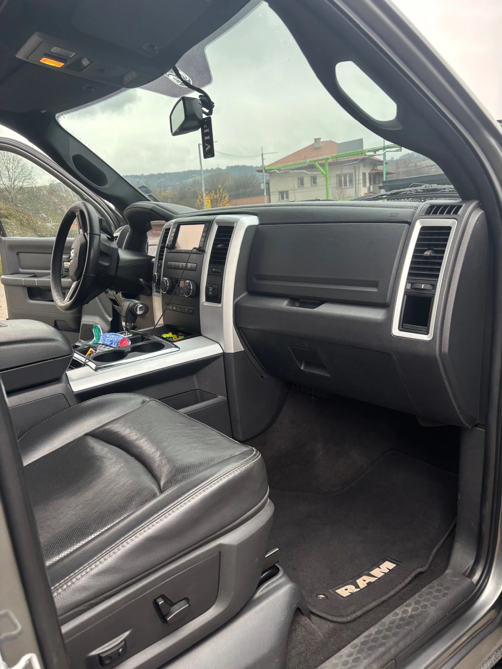 Dodge RAM 1500 5.7, снимка 5 - Автомобили и джипове - 54027143