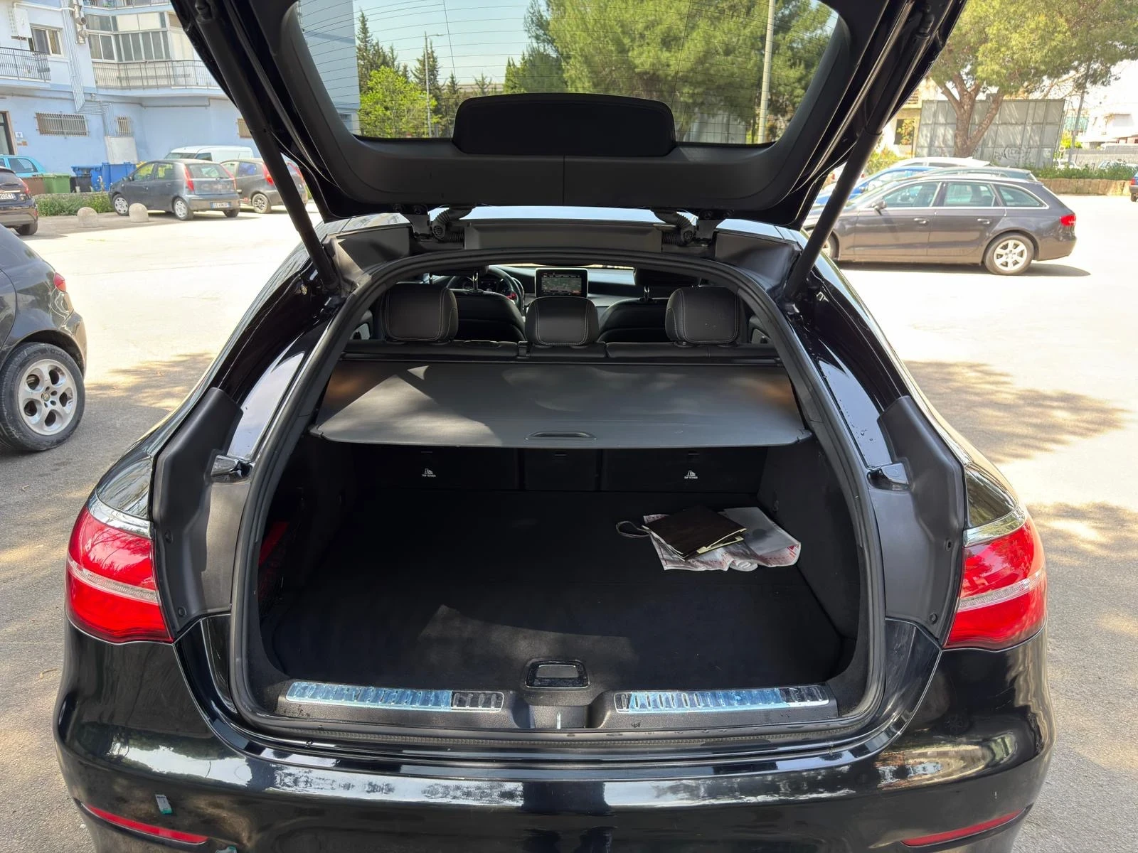 Mercedes-Benz GLC 250 d 4Matic Coupe Exclusive, снимка 15 - Автомобили и джипове - 54228668