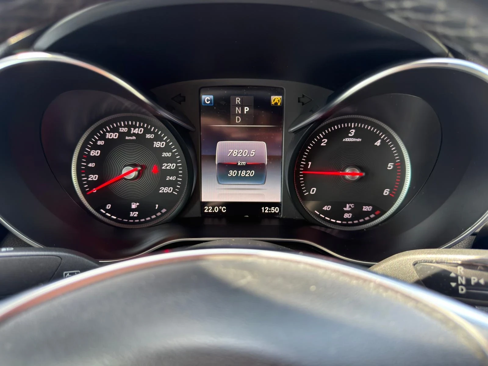 Mercedes-Benz GLC 250 d 4Matic Coupe Exclusive, снимка 10 - Автомобили и джипове - 54228668