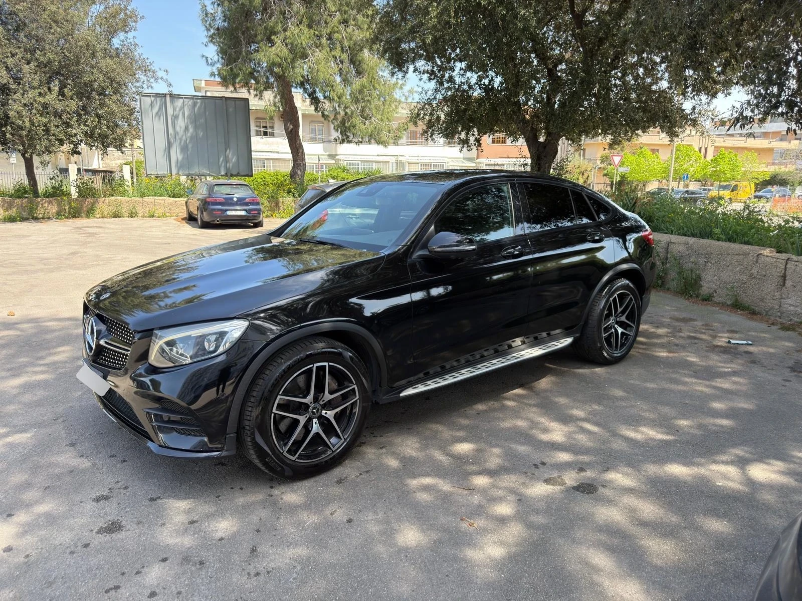 Mercedes-Benz GLC 250 d 4Matic Coupe Exclusive, снимка 2 - Автомобили и джипове - 54228668