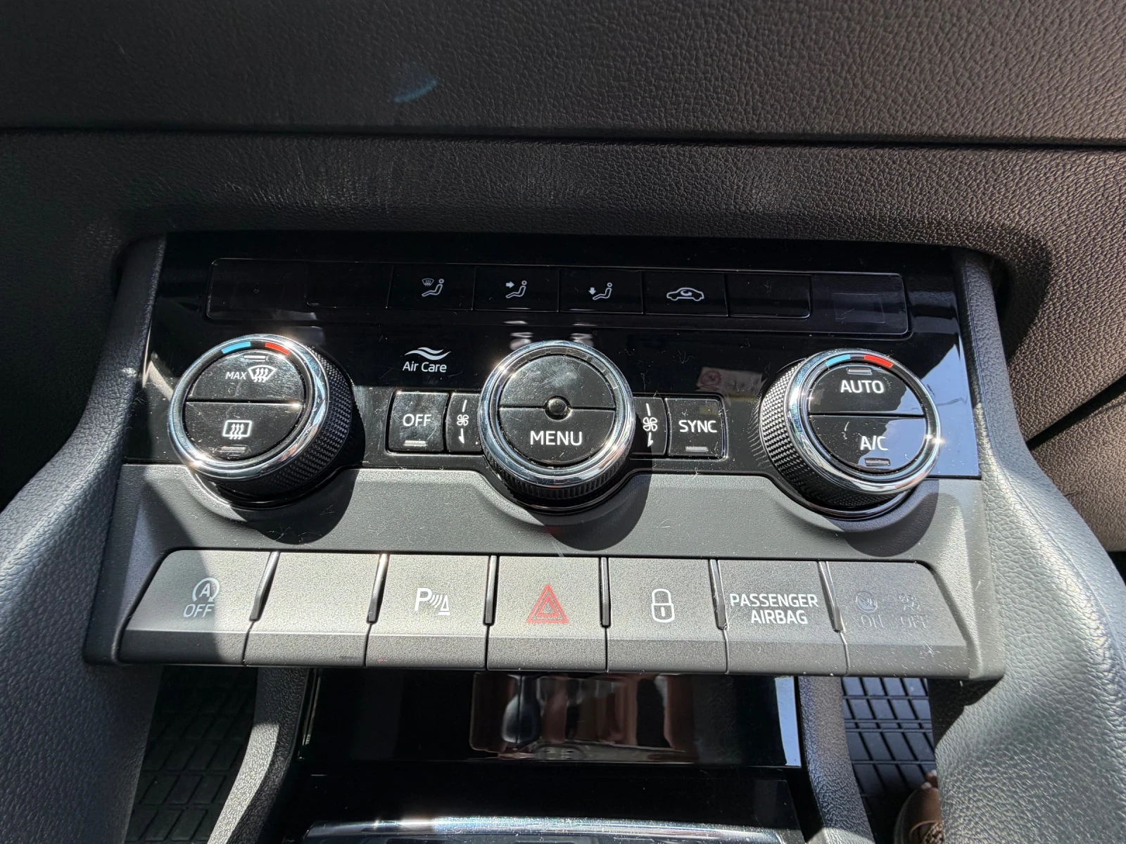 Skoda Karoq 1.5 TSI * SPORTLINE * KEYLESS * CANTON , снимка 12 - Автомобили и джипове - 55377254