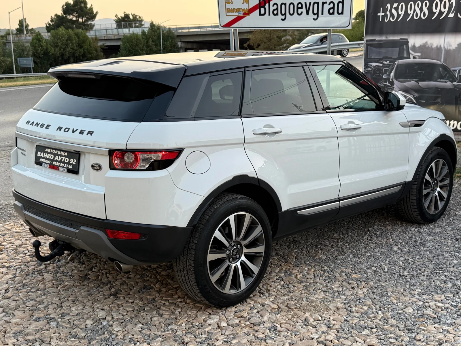 Land Rover Range Rover Evoque 190 коня всички екстри, снимка 6 - Автомобили и джипове - 55850151