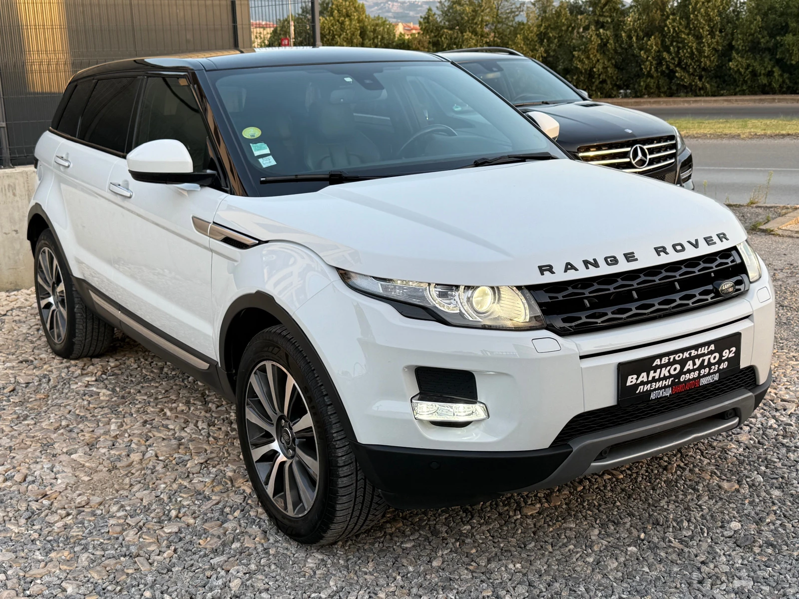 Land Rover Range Rover Evoque 190 коня всички екстри, снимка 3 - Автомобили и джипове - 55850151