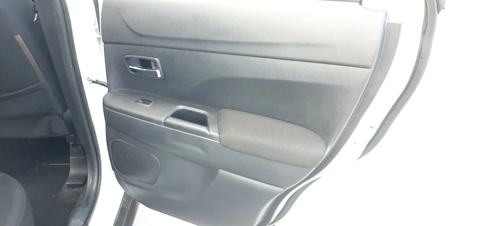 Mitsubishi ASX, снимка 7 - Автомобили и джипове - 55988405