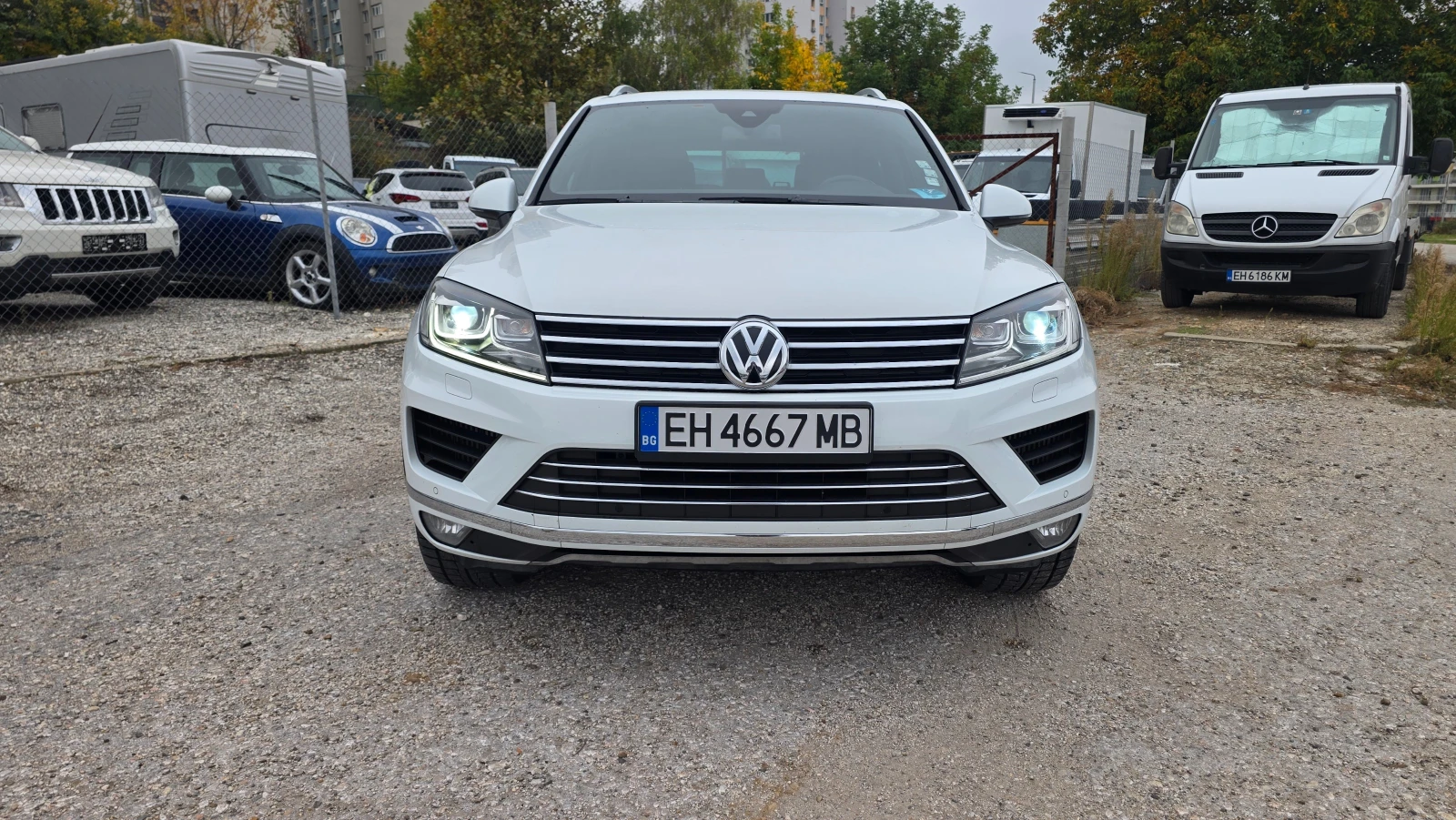 VW Touareg 3.0tdi, снимка 10 - Автомобили и джипове - 56648733