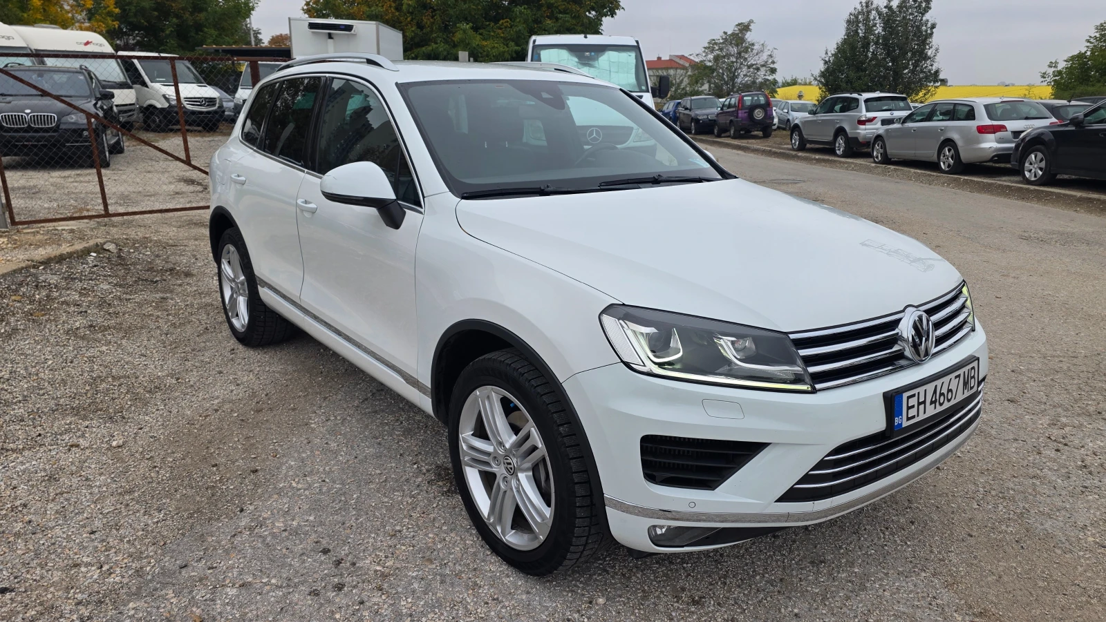 VW Touareg 3.0tdi, снимка 16 - Автомобили и джипове - 56648733