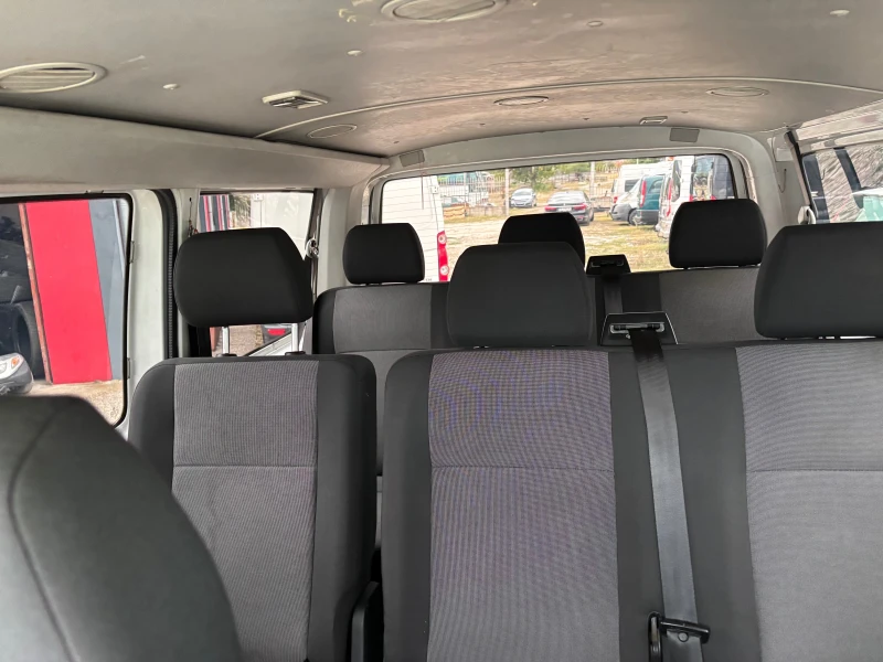 VW Caravelle 9 МЕСТА КАСКО, снимка 10 - Бусове и автобуси - 51749947