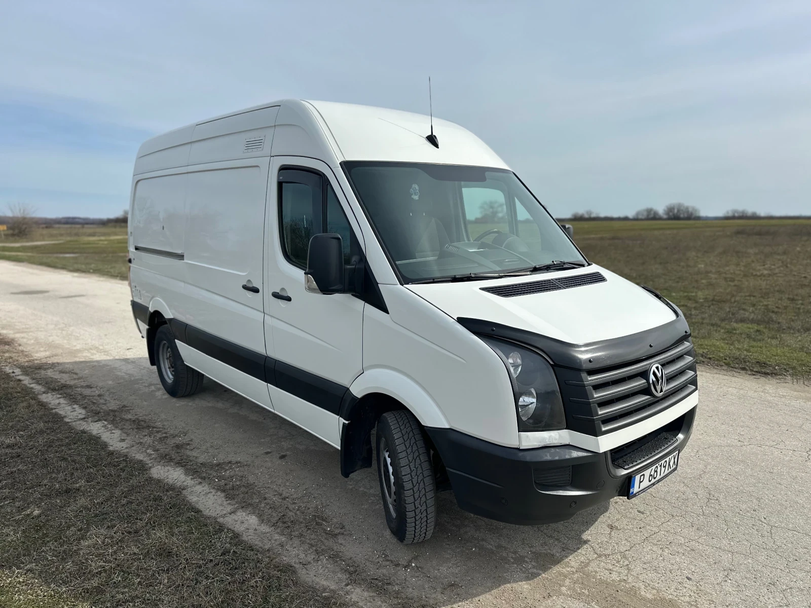 VW Crafter 2.0 BITDI, снимка 3 - Бусове и автобуси - 53754421