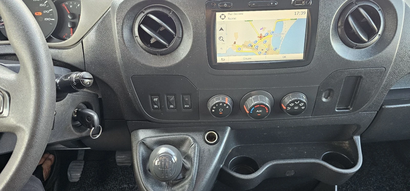Renault Master 2.3 dCi L1H2-клима-темпомат , снимка 15 - Бусове и автобуси - 55670249