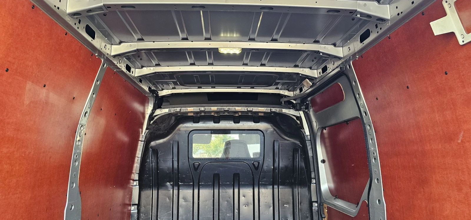 Renault Master 2.3 dCi L1H2-клима-темпомат , снимка 10 - Бусове и автобуси - 55670249