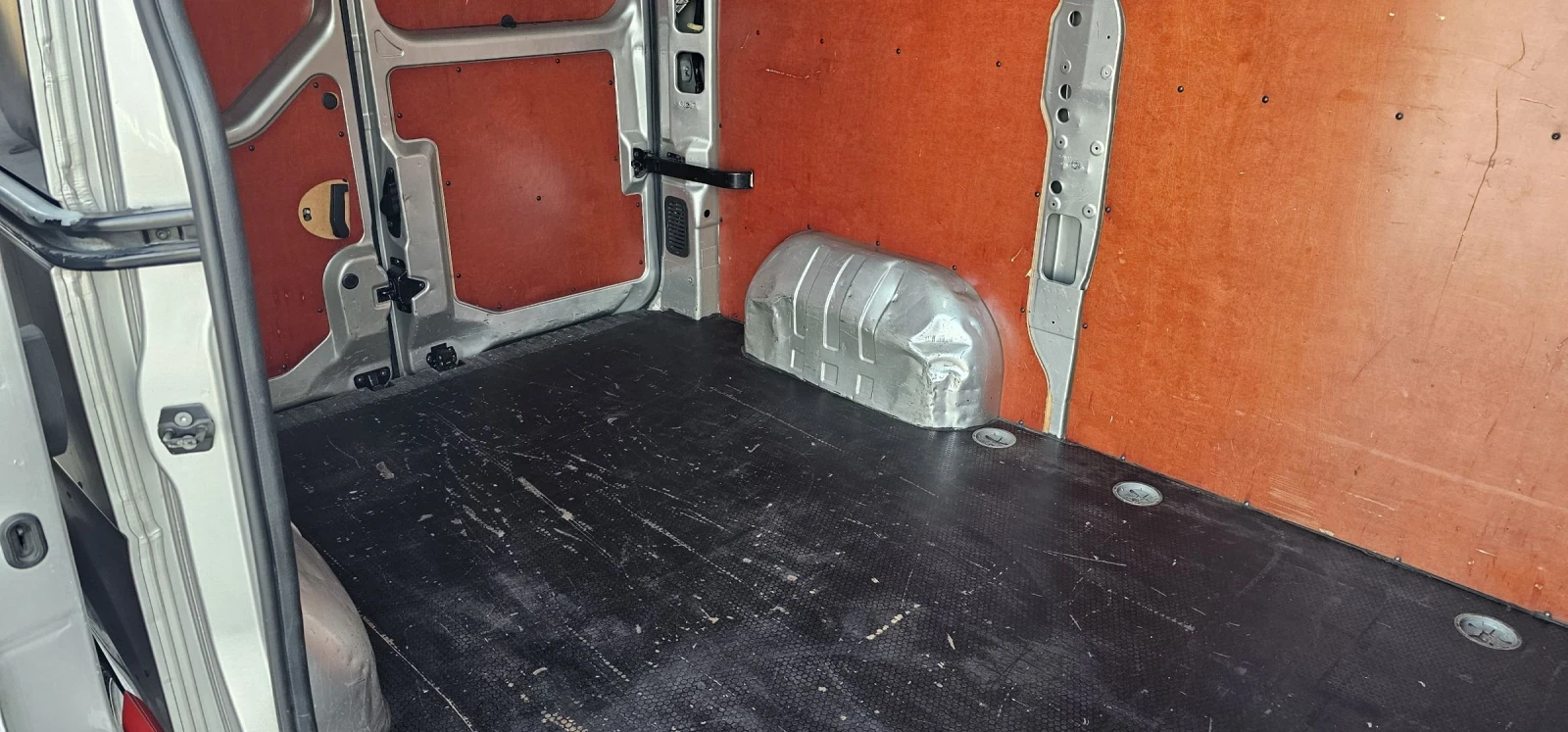 Renault Master 2.3 dCi L1H2-клима-темпомат , снимка 11 - Бусове и автобуси - 55670249