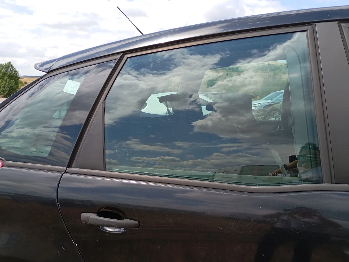     4  1.6 | Mobile.bg   1