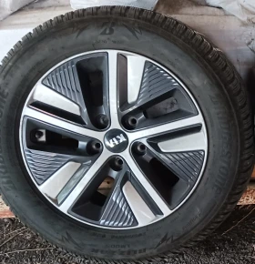        205/60R16  Kia Niro