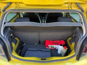 VW Up 1.0TSI, 90 К.С., снимка 15