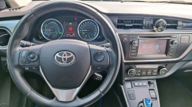 Toyota Auris 1.8 HIBRYD, снимка 4 - Автомобили и джипове - 44759682