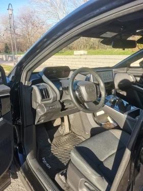 Toyota bZ4X, снимка 9 - Автомобили и джипове - 56132516