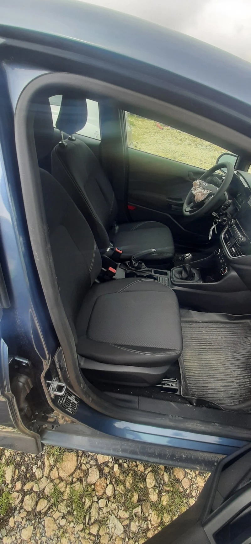 Ford Fiesta 1.1i, снимка 5 - Автомобили и джипове - 40445928