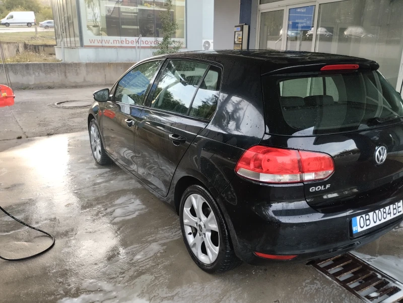 VW Golf 1.6 tdi, снимка 4 - Автомобили и джипове - 47518228