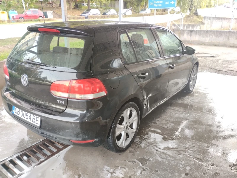 VW Golf 1.6 tdi, снимка 3 - Автомобили и джипове - 47518228