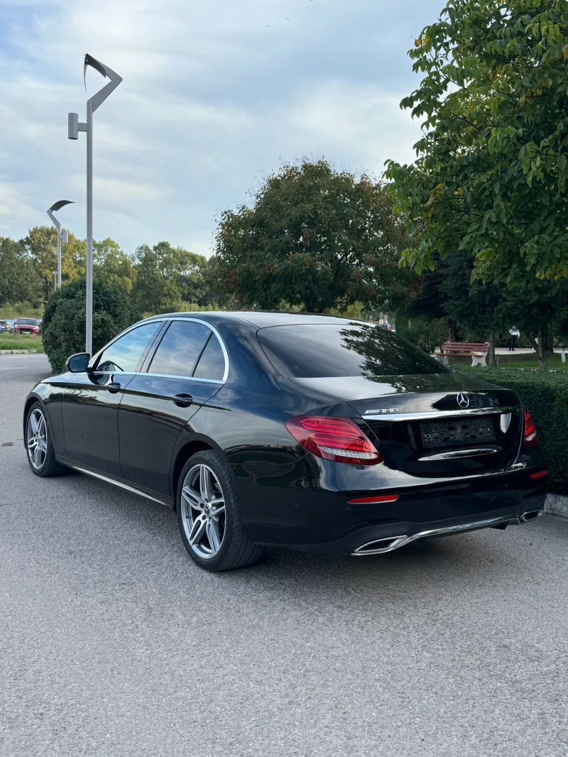 Mercedes-Benz E 220, снимка 5 - Автомобили и джипове - 47534598