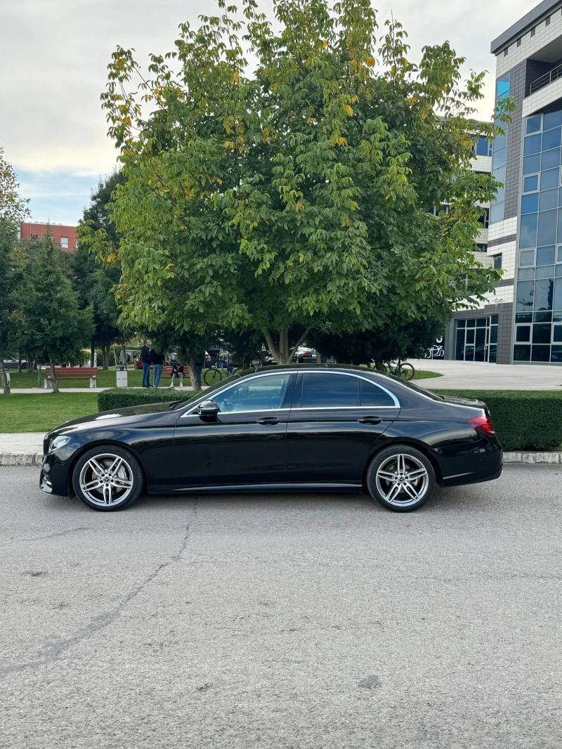 Mercedes-Benz E 220, снимка 6 - Автомобили и джипове - 47534598